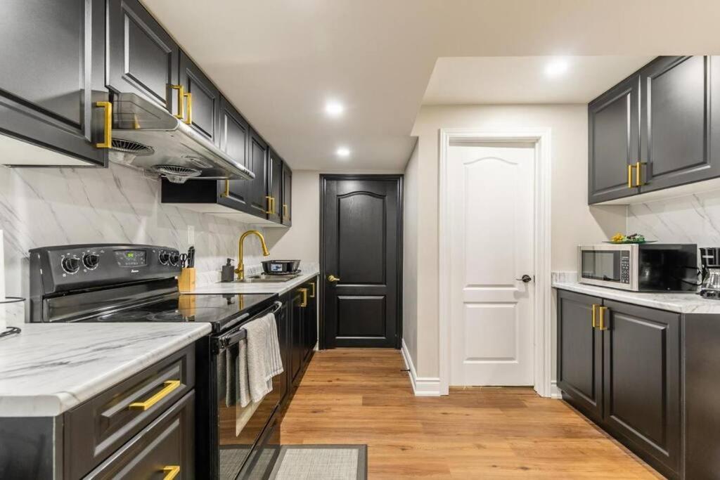 Spacious Basement Mississauga Esterno foto